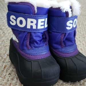 Sorel winter boots size 4 infant/toddler